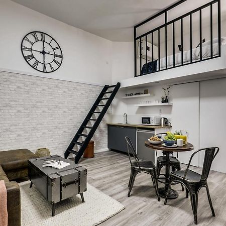 Modern French Studio In Paris Lägenhet Exteriör bild