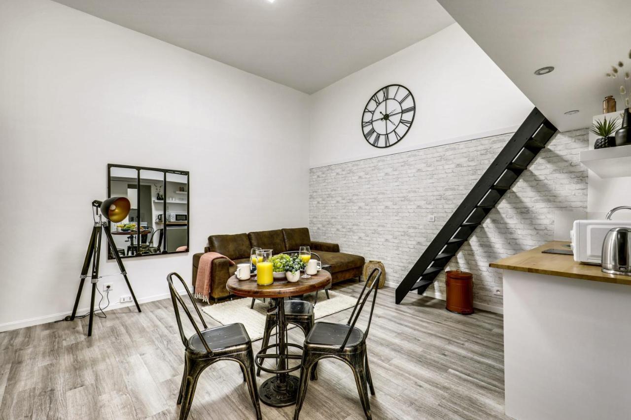 Modern French Studio In Paris Lägenhet Exteriör bild
