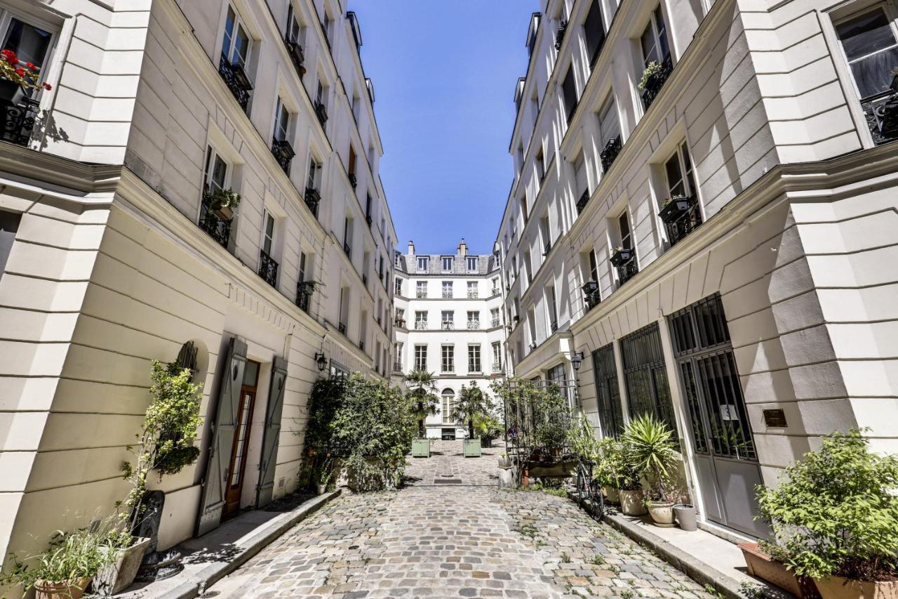 Modern French Studio In Paris Lägenhet Exteriör bild