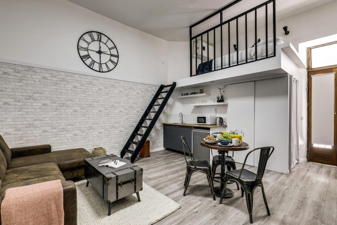 Modern French Studio In Paris Lägenhet Exteriör bild