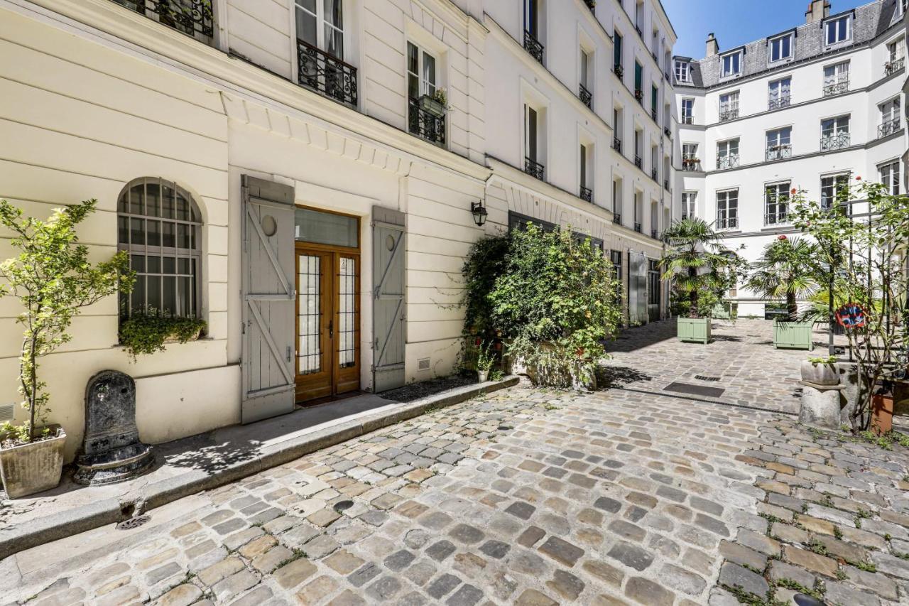 Modern French Studio In Paris Lägenhet Exteriör bild